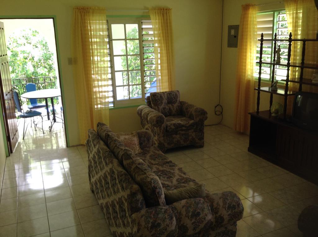 Chillax On Our Farm Guest House Ocho Rios Ngoại thất bức ảnh