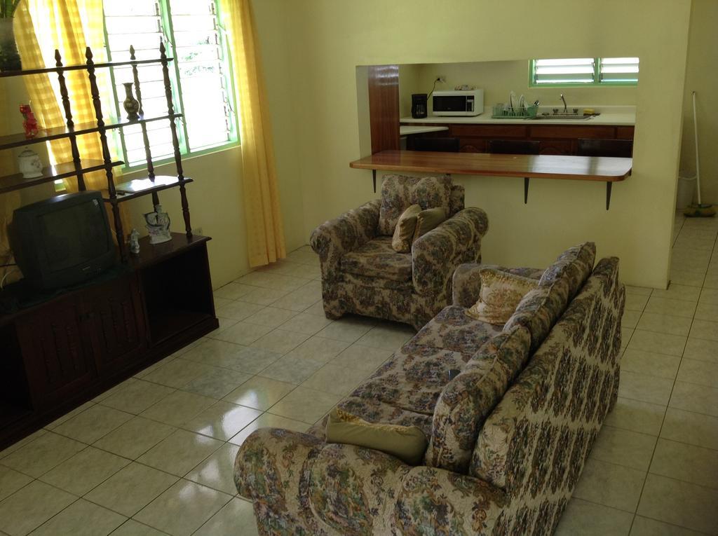 Chillax On Our Farm Guest House Ocho Rios Ngoại thất bức ảnh